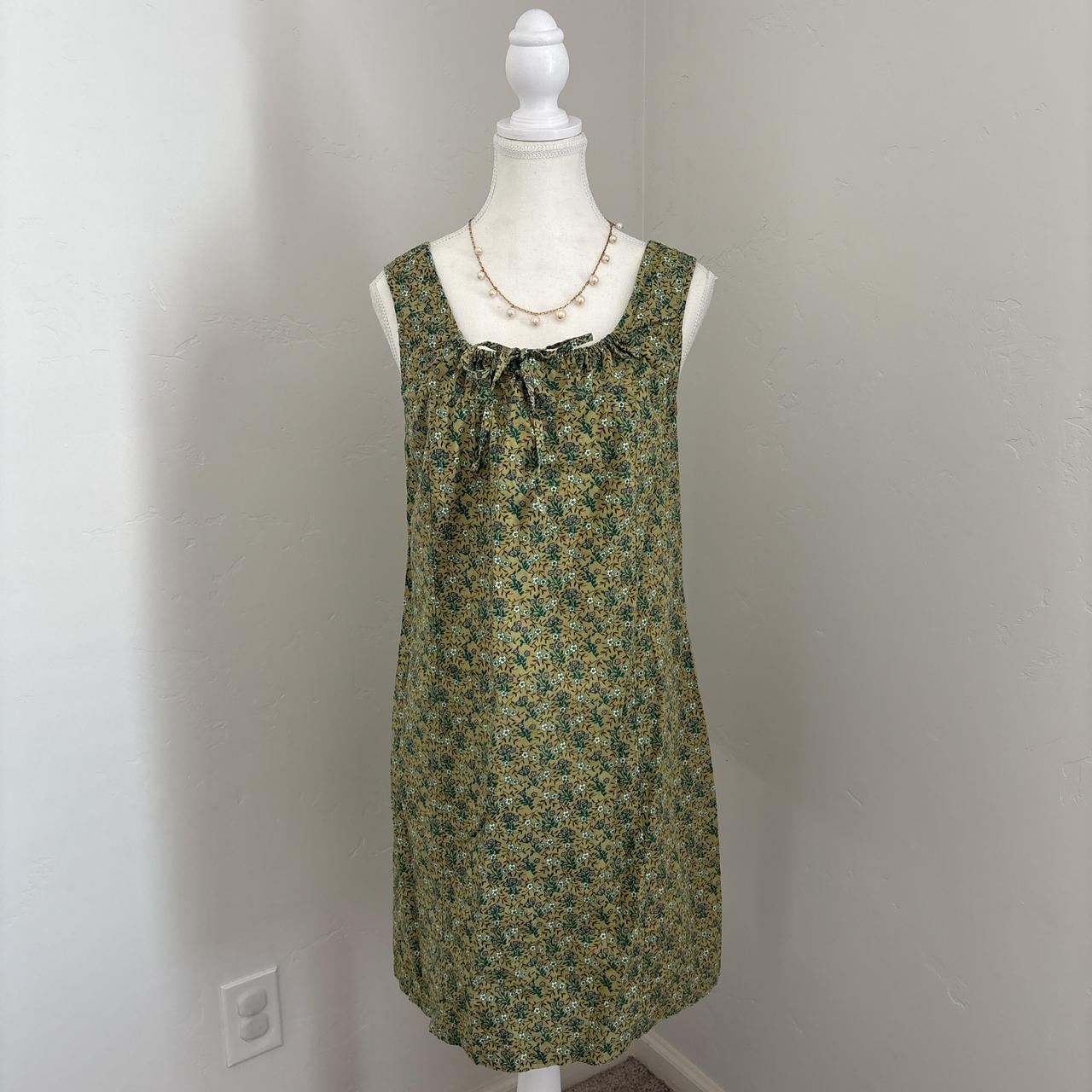 item listed by 12dollar_shop