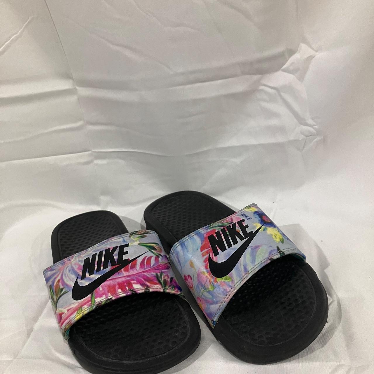 nike slides at foot locker