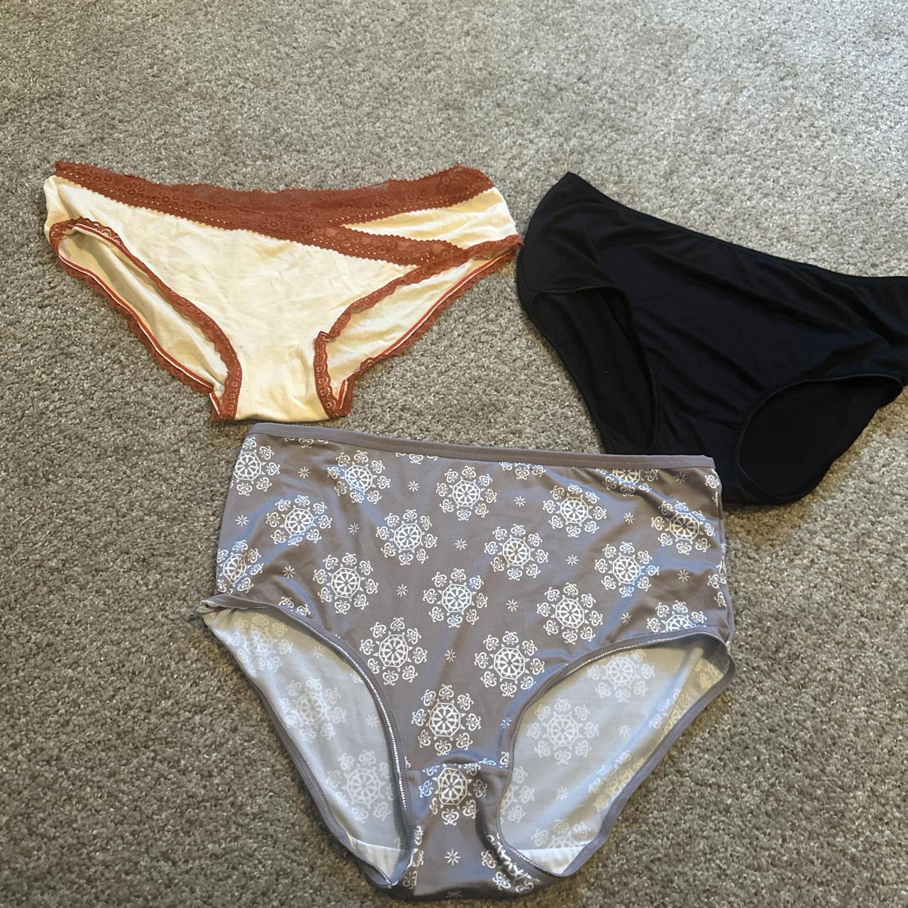 item listed by mirelys03