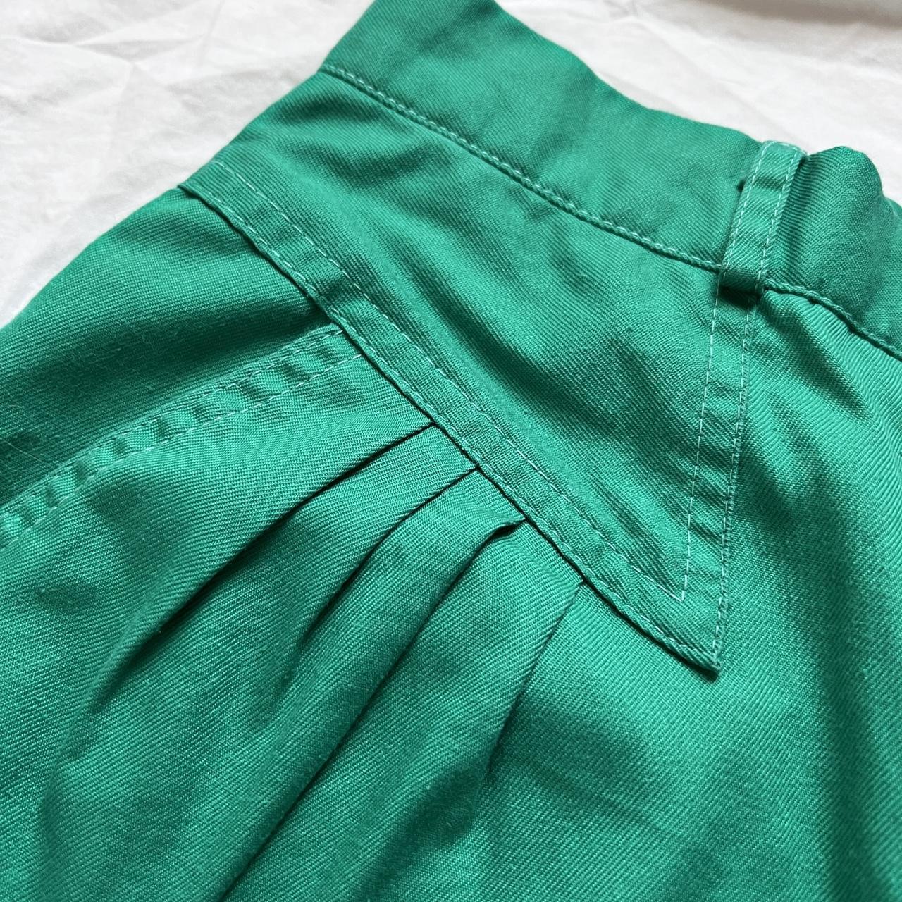 Casablanca Women's Green Shorts (3)