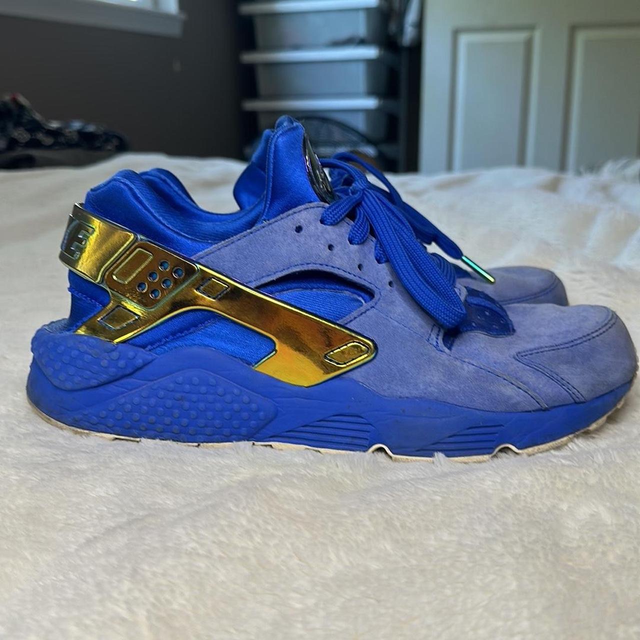 Blue and gold huaraches undefeated best sale