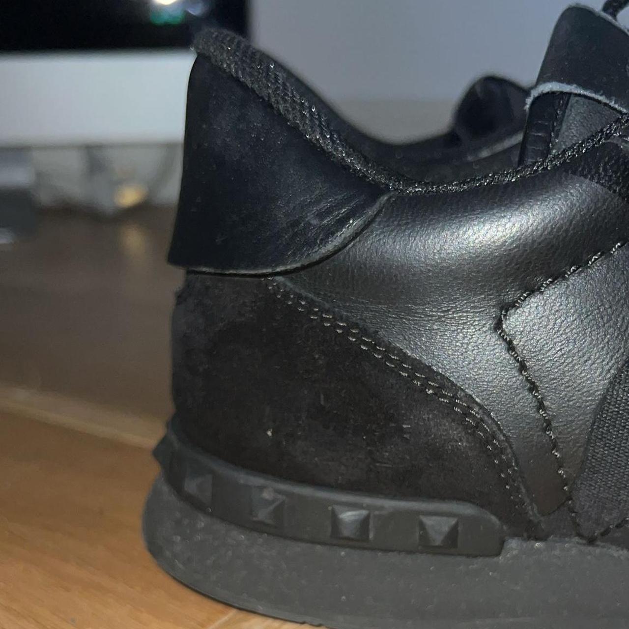 triple black valentino rock runners