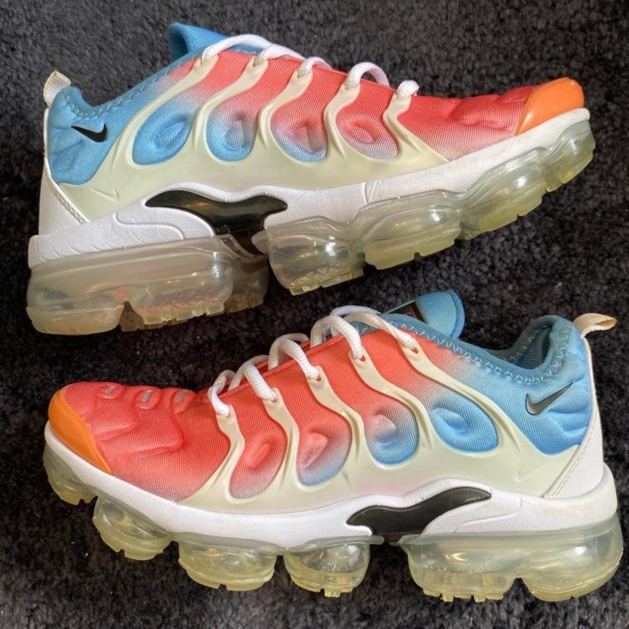 Pink blue vapormax online