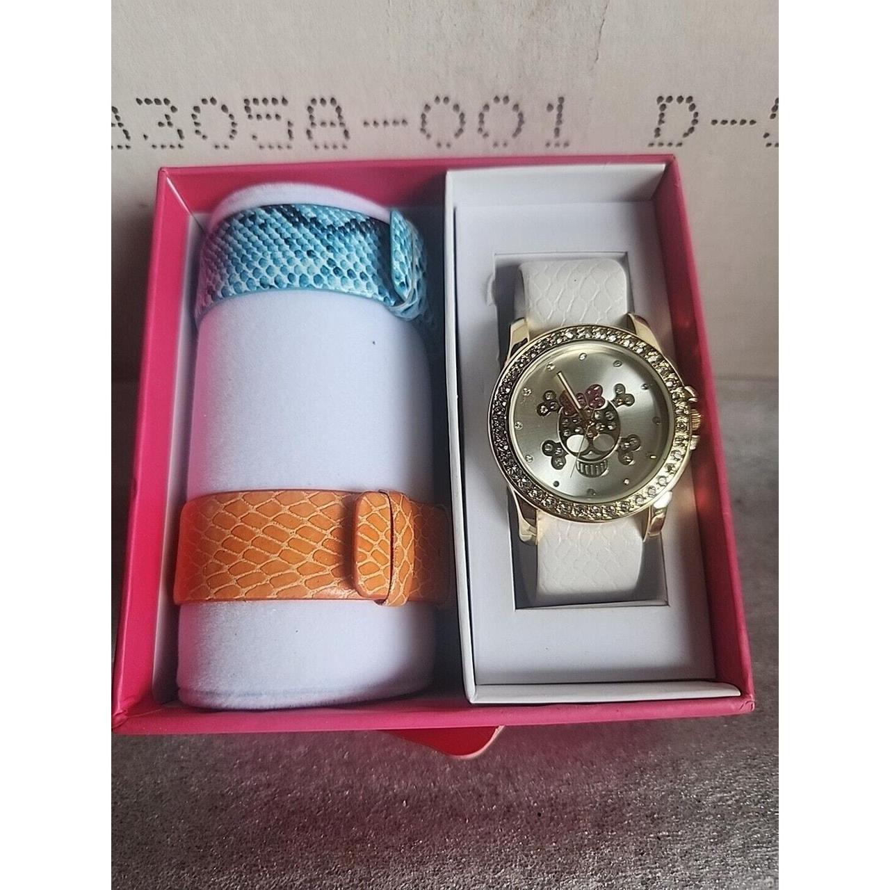 This versatile girls' watch from Xhilaration