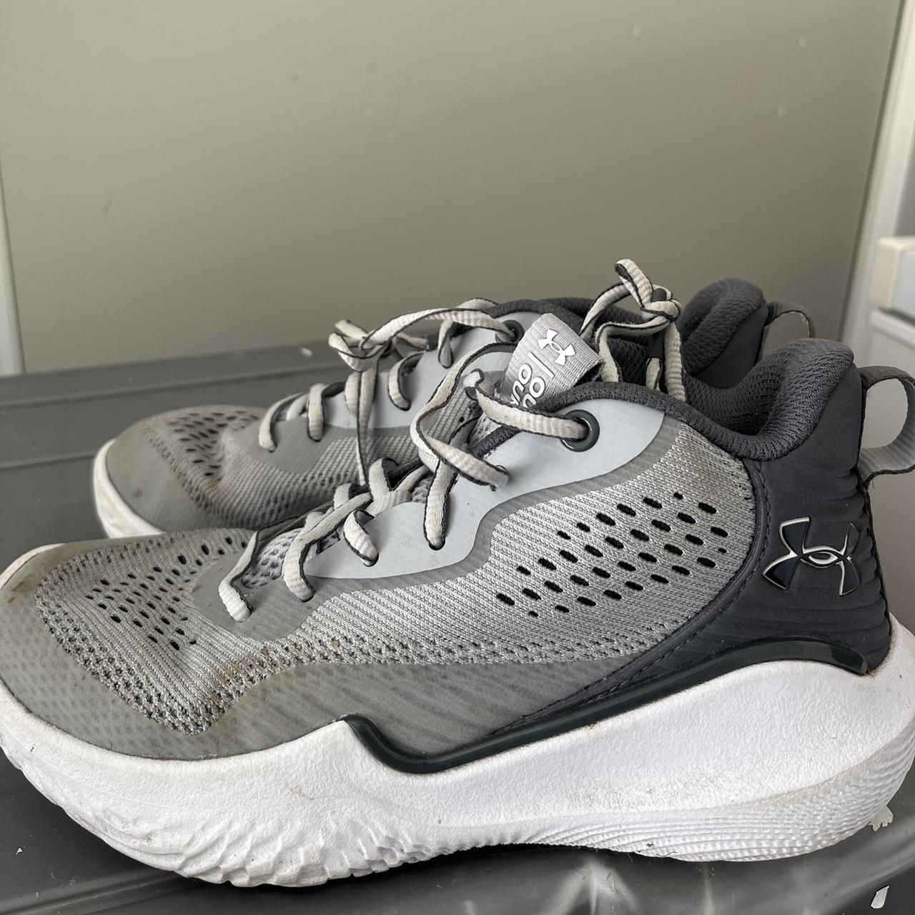 under armour basketball shoes size 8