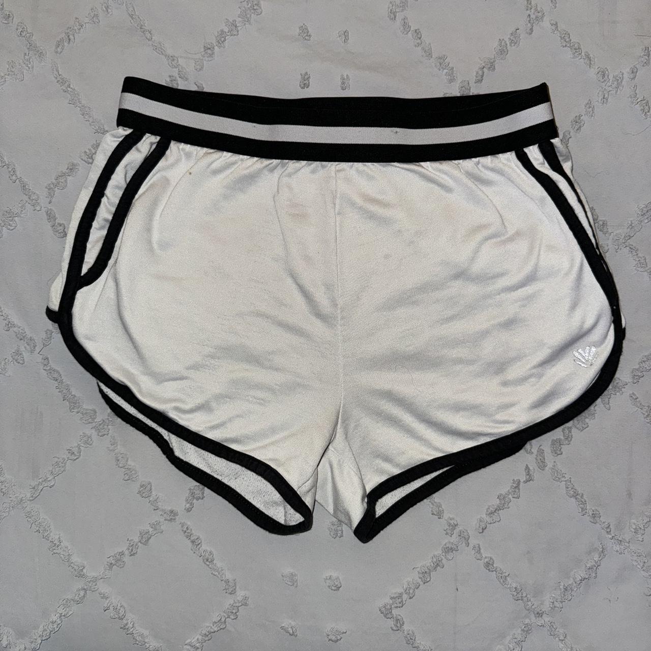 cute white athletic shorts!, -brand:
