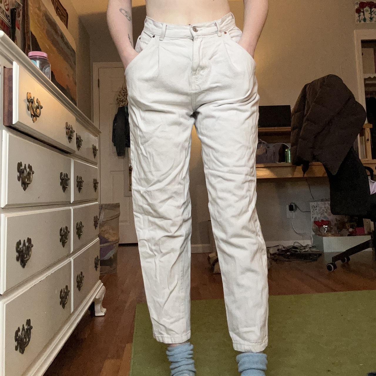 Pull and bear white 2024 jeans