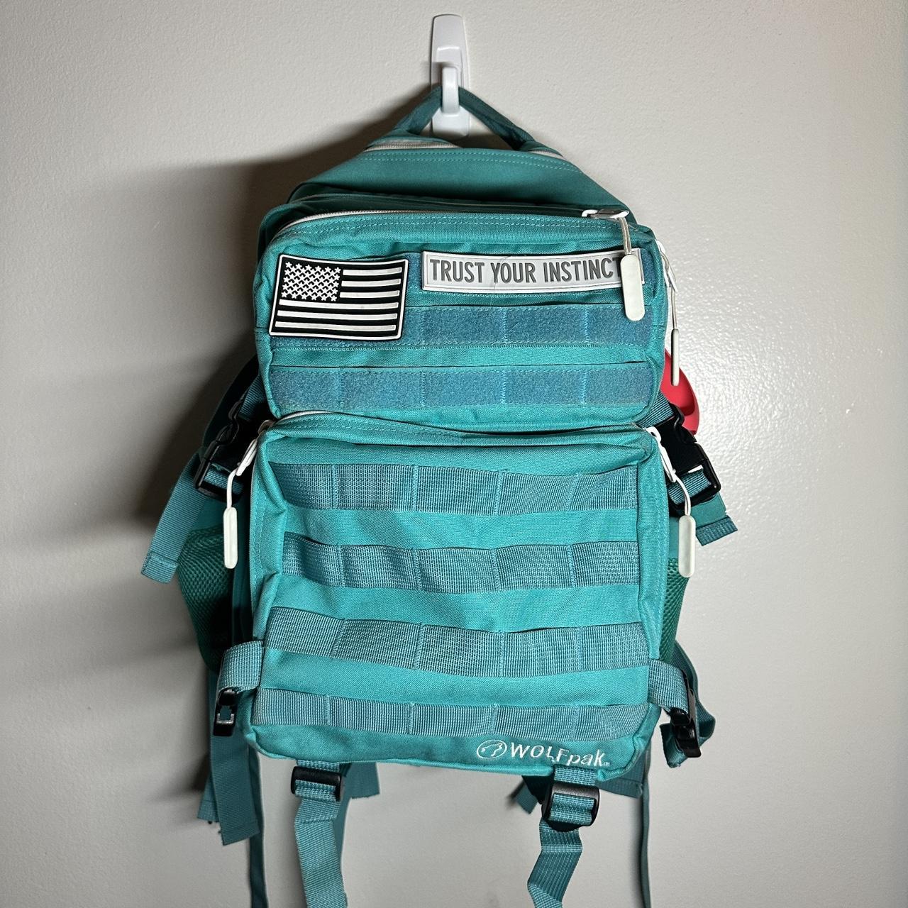WOLFPak ターコイズ リュック25L wolfpak 25L backpack perfect for the gym! well | Depop
