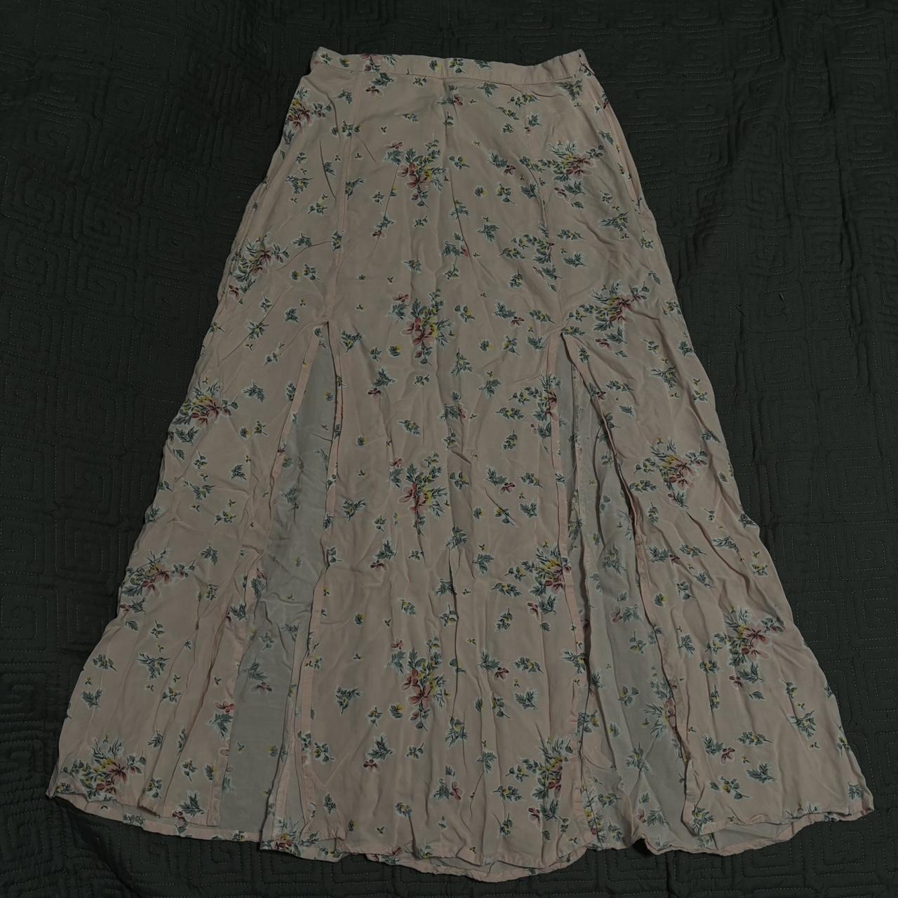 Pink skirt with floral pattern - women’s size 26 -... - Depop