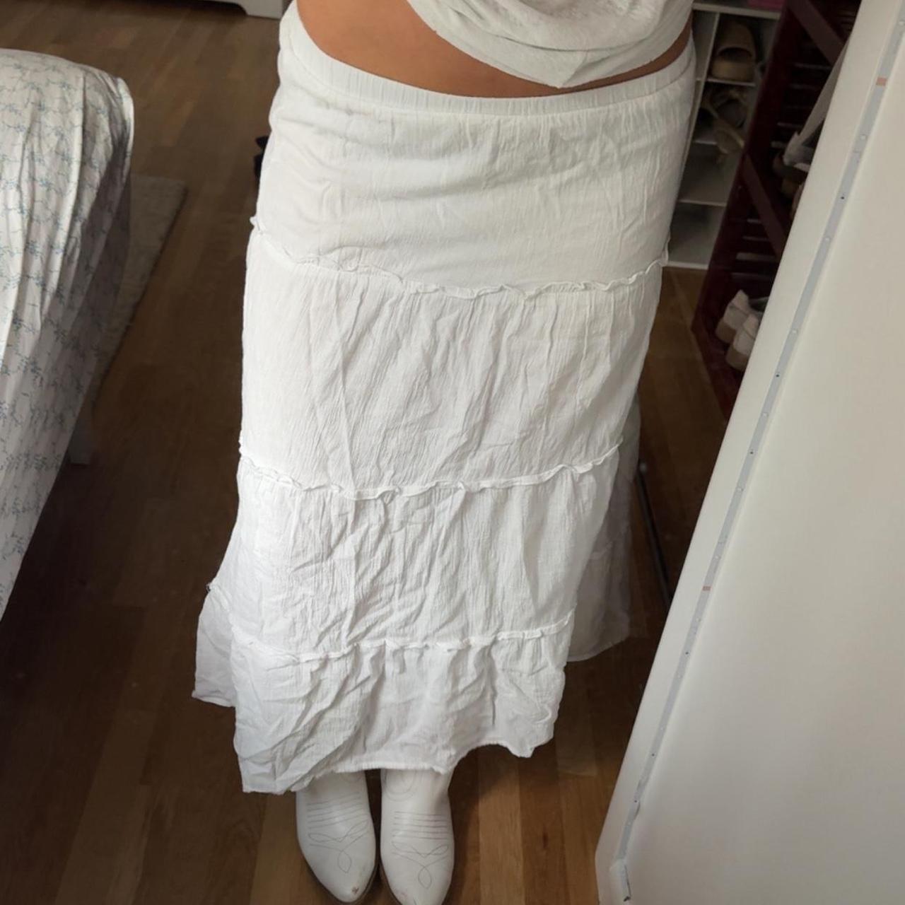 Edikted Women's Skirt - White - S – size small ed… - image 1