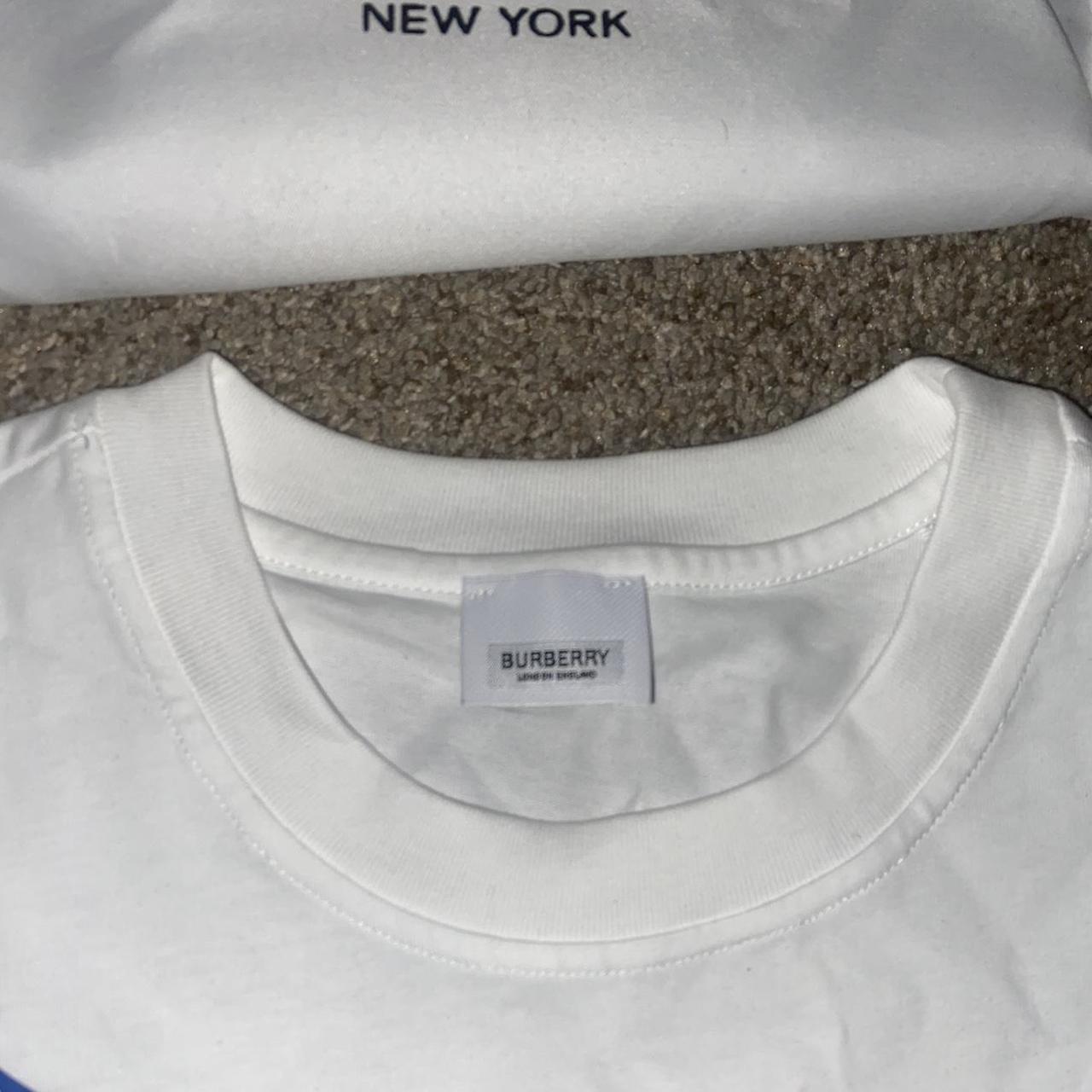 The shirt didn't fit me, fits like a small I only | Depop