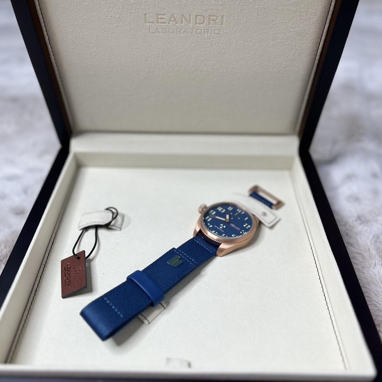 item listed by vakareeee
