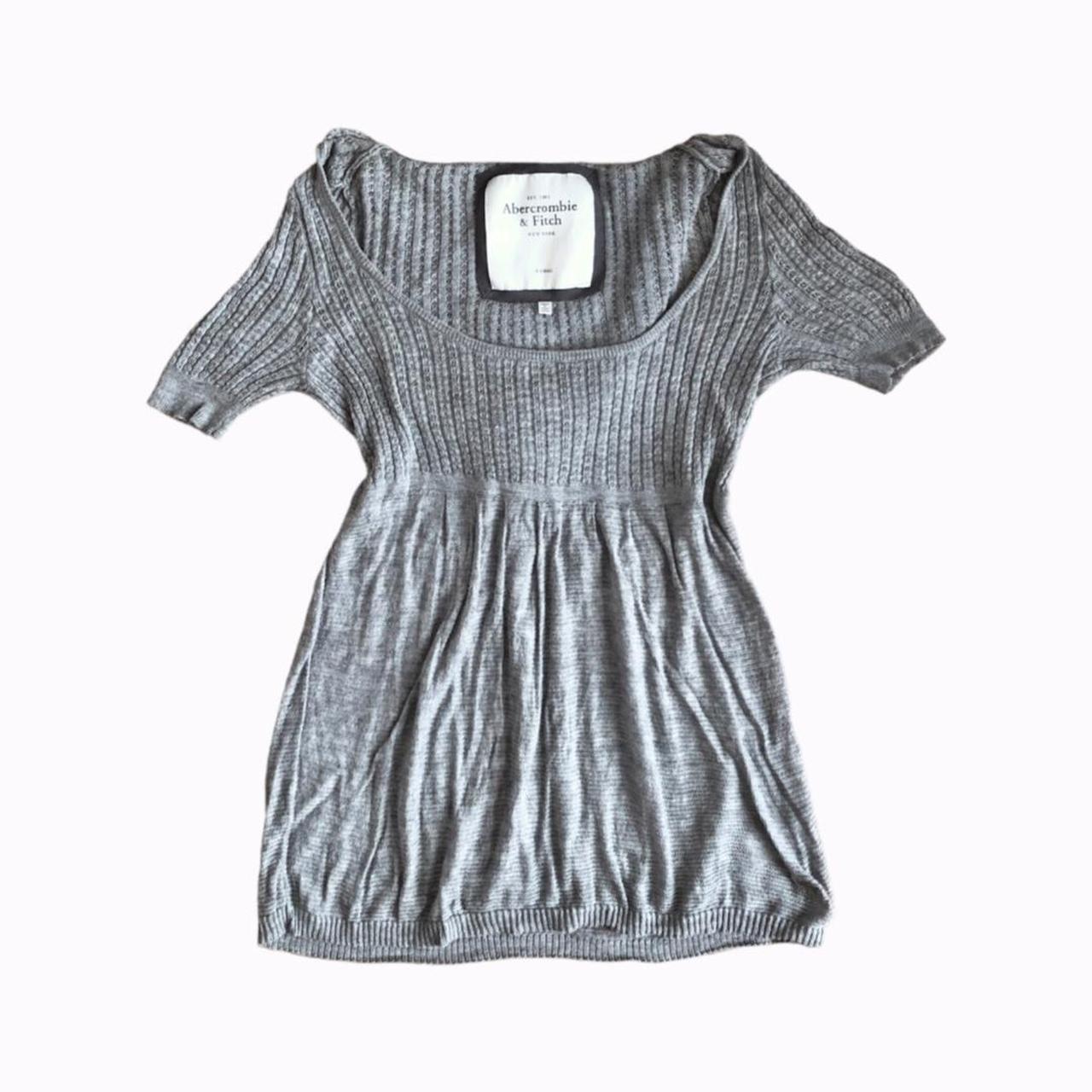 Abercrombie babydoll light grey Abercrombie and... - Depop