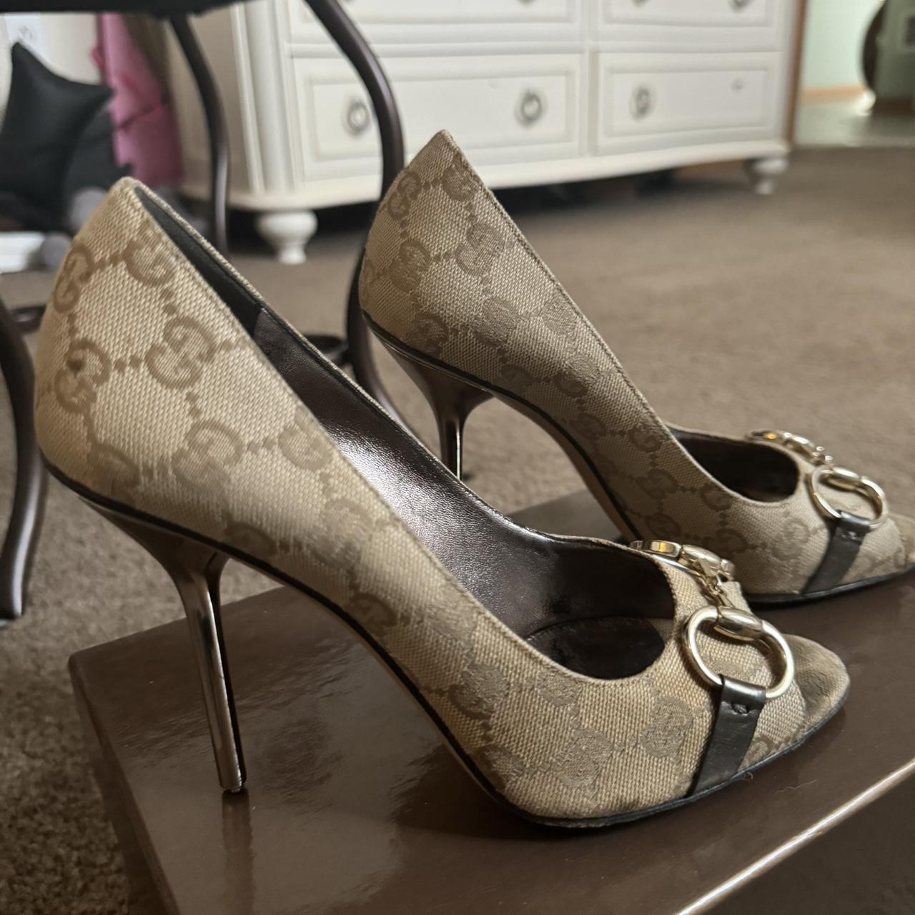 Gucci shops heels size 7