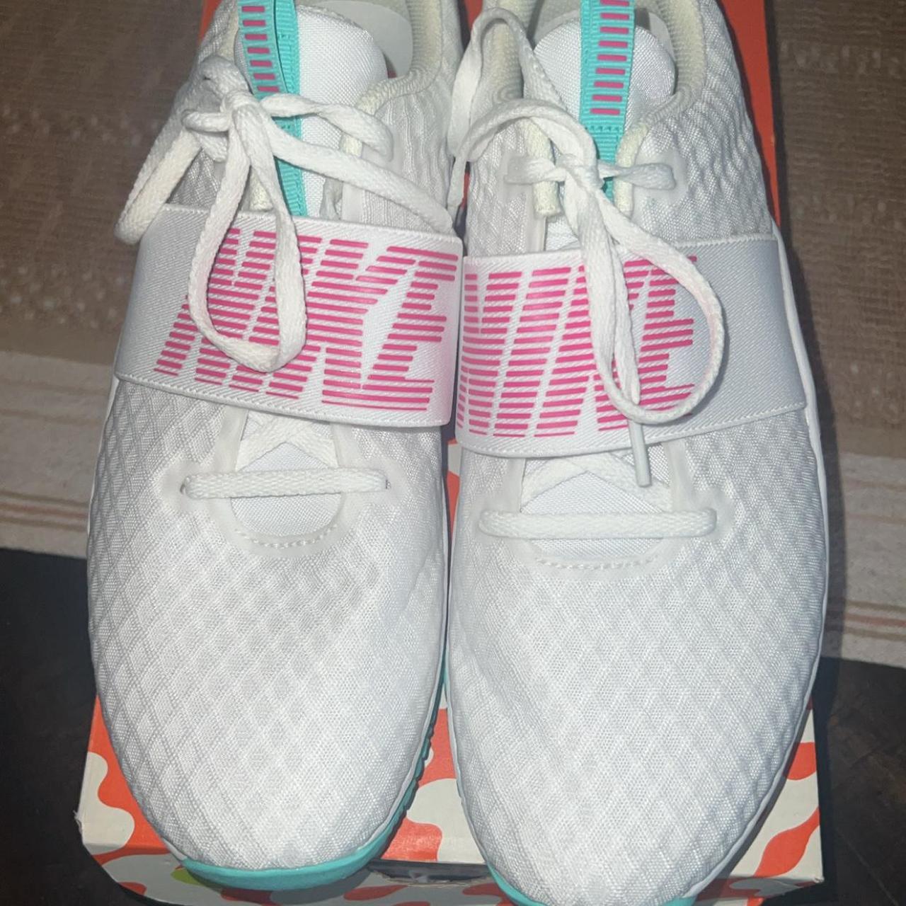 nike tr9 women's pink