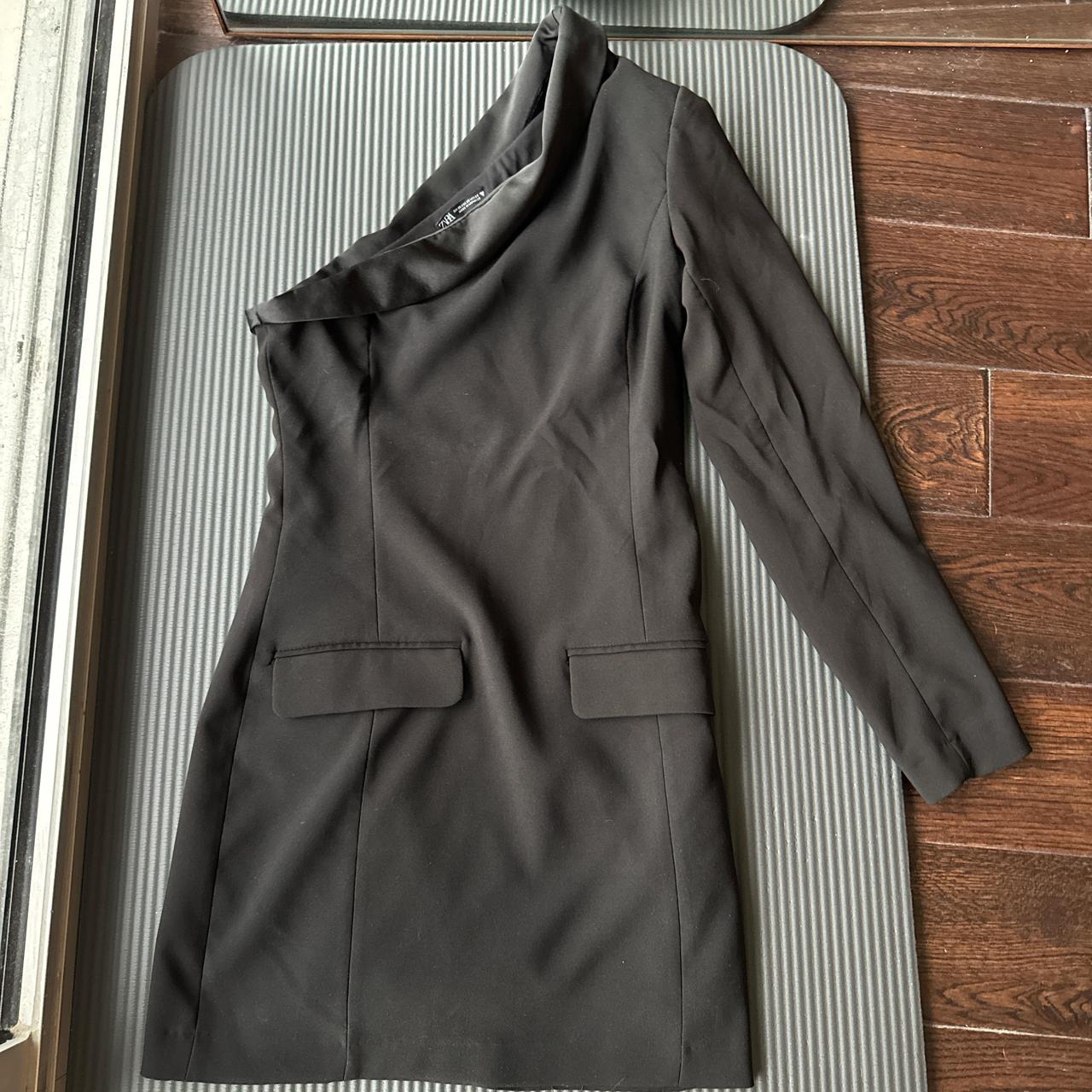 Asymmetric Zara dress in size xs. Only worn once - Depop