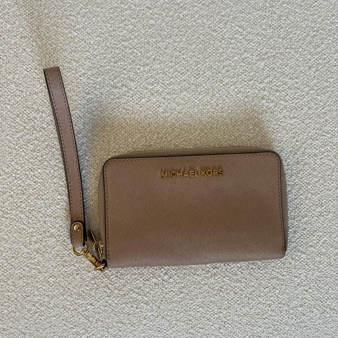 Michael kors wallet hotsell purse