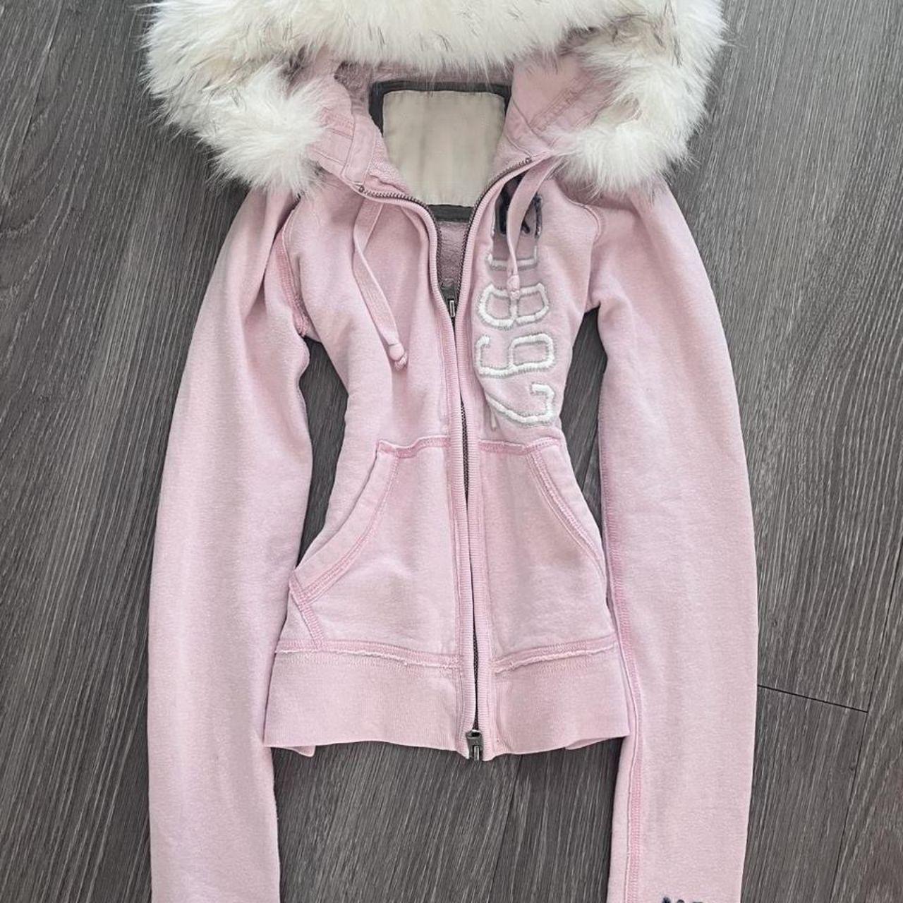 Y2k fur-jacket - Depop