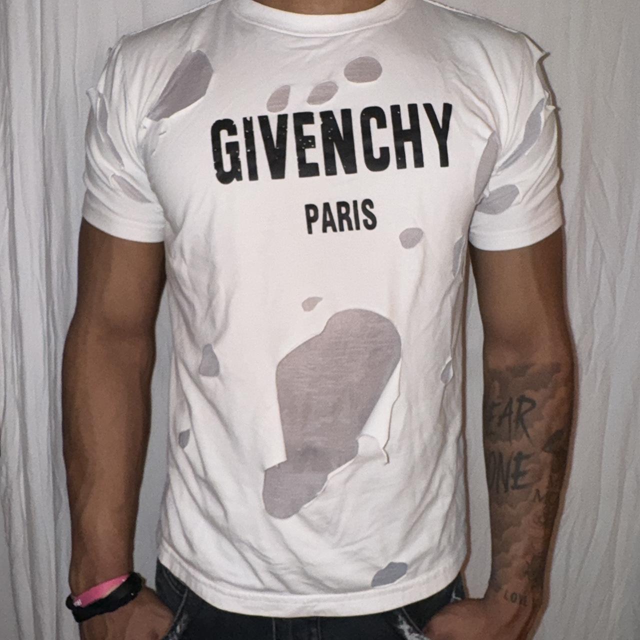 Givenchy distressed white high quality T-shirt size XS drill hole