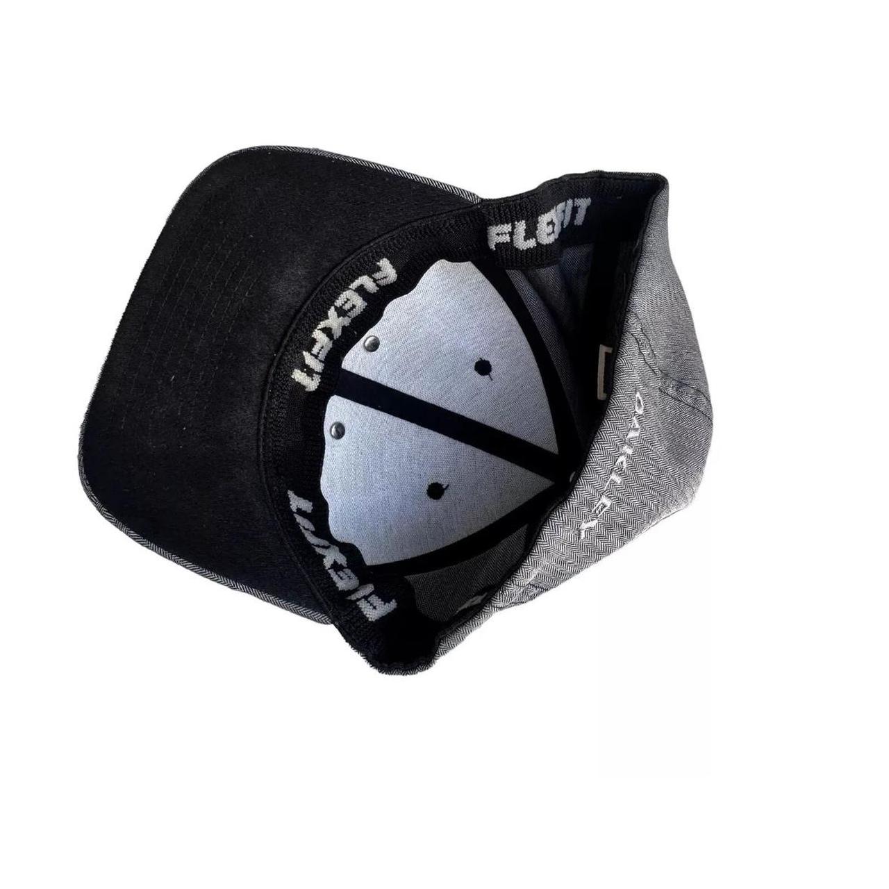 Vintage Oakley Y2K Metal Logo FlexFit Cap Gorp | Depop