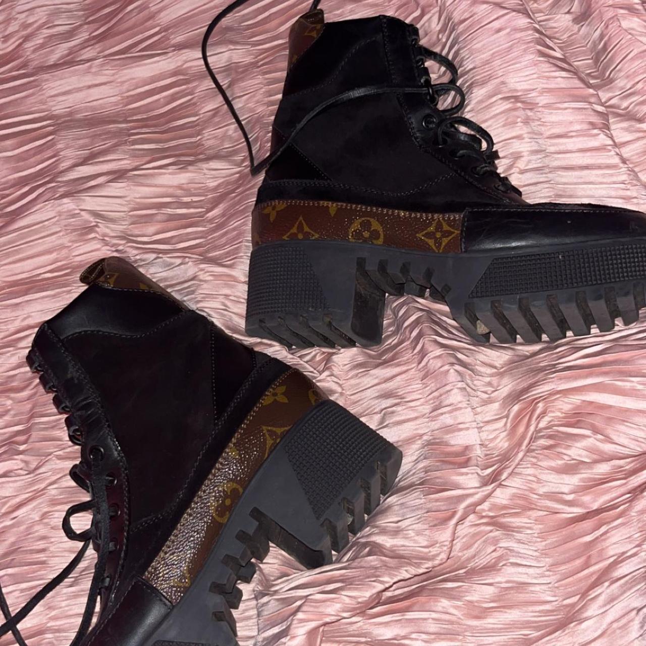 louis vuitton boot bag