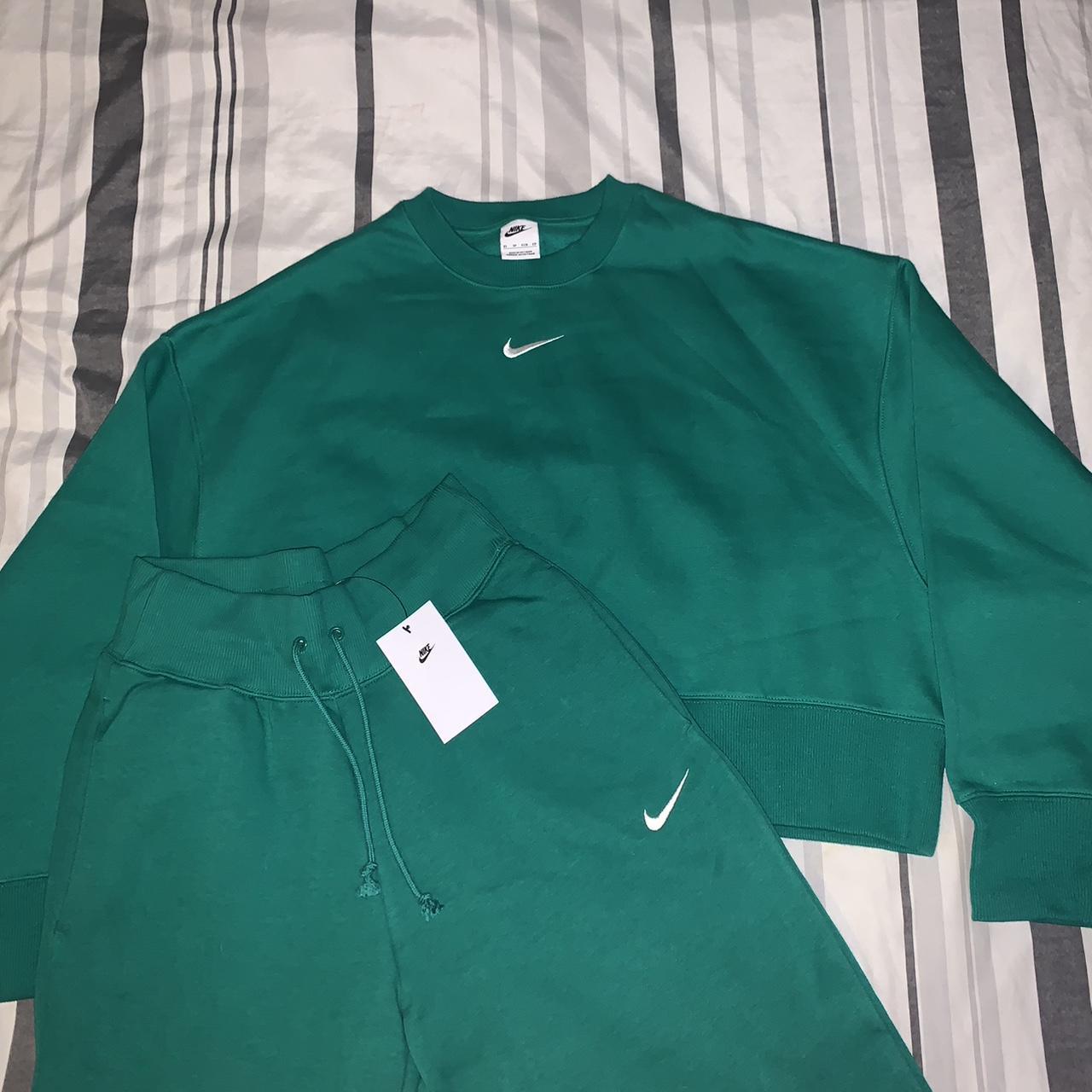 Olive green nike tracksuit womens on sale