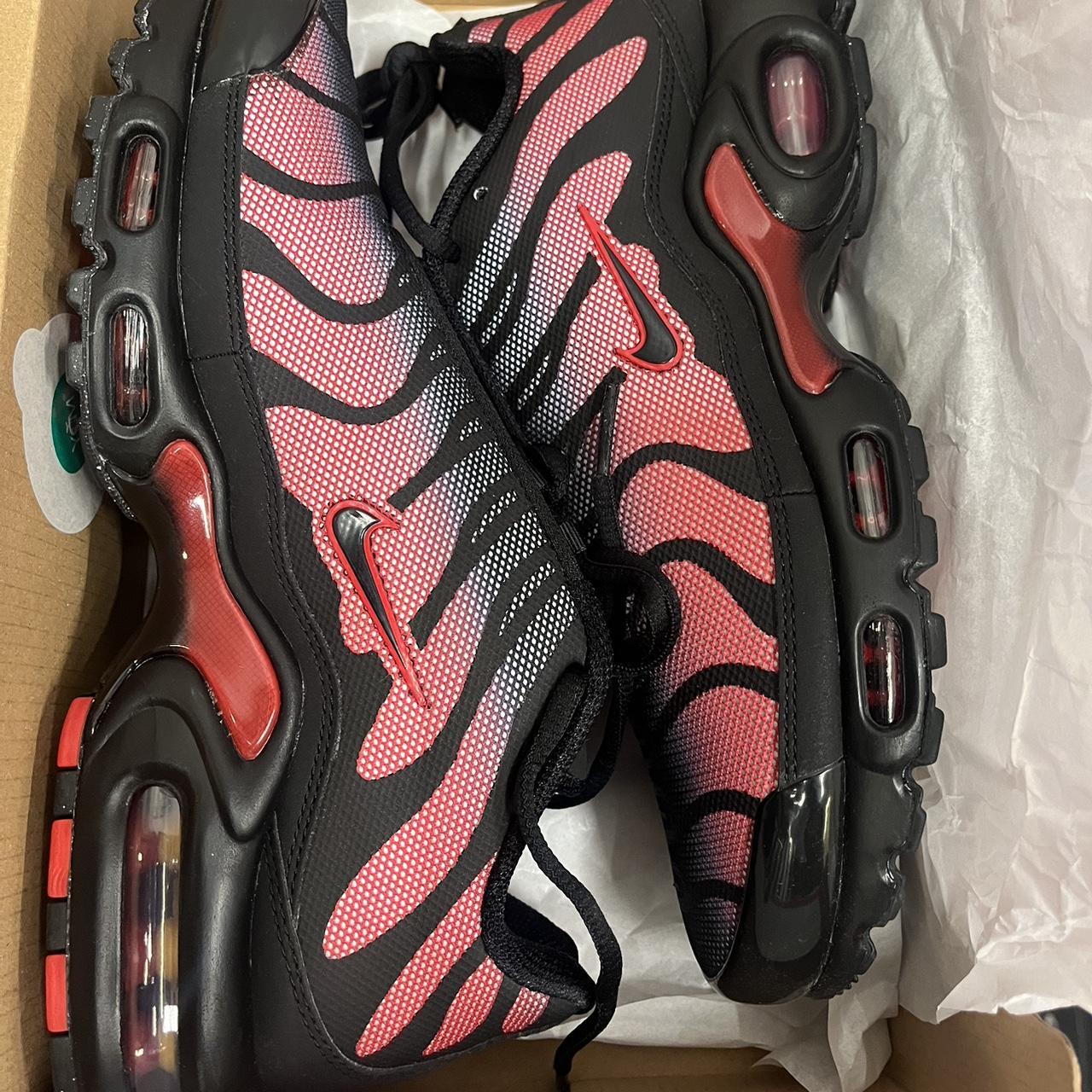 Air max plus hate best sale