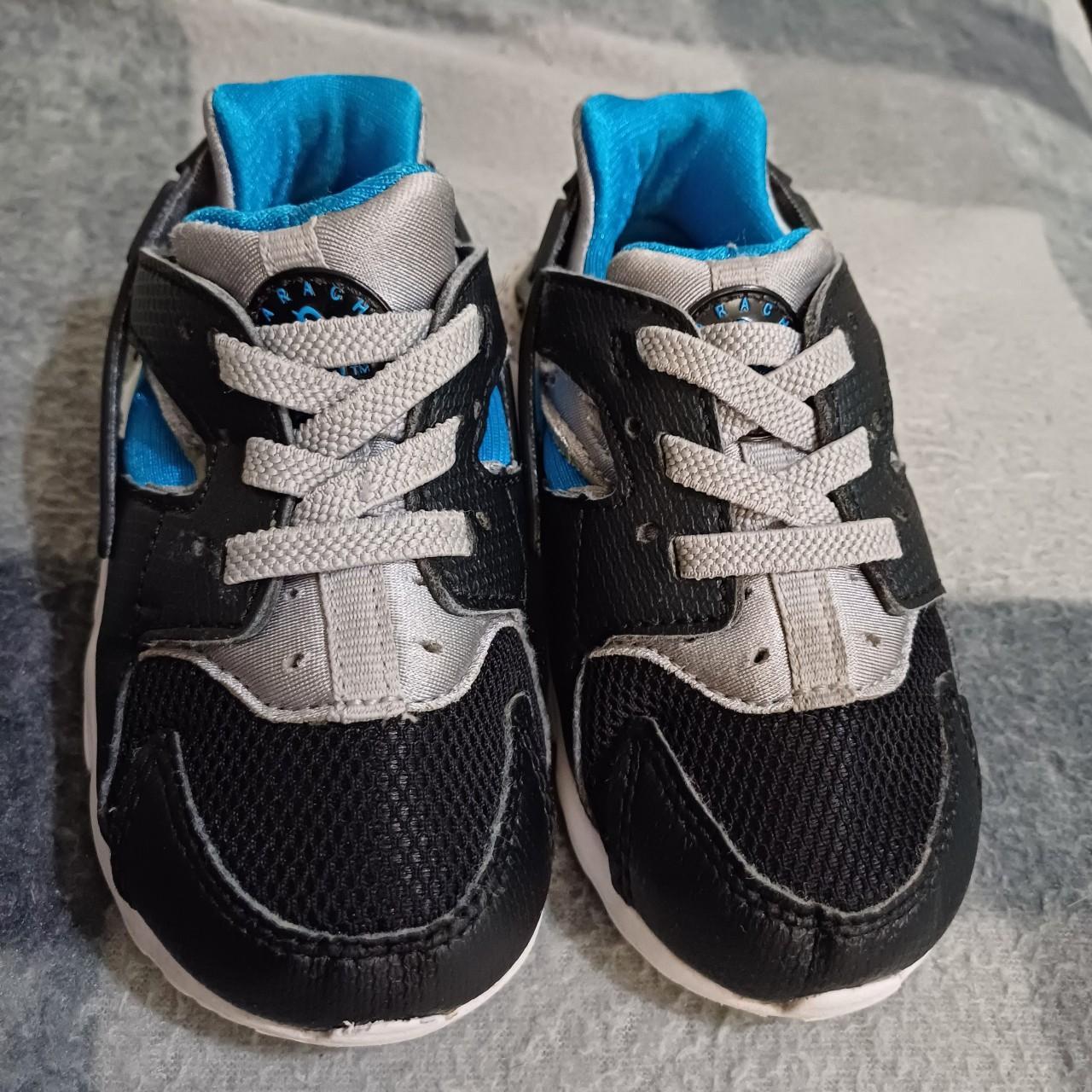 Infant Nike huarache trainers size 6.5uk 7c eur