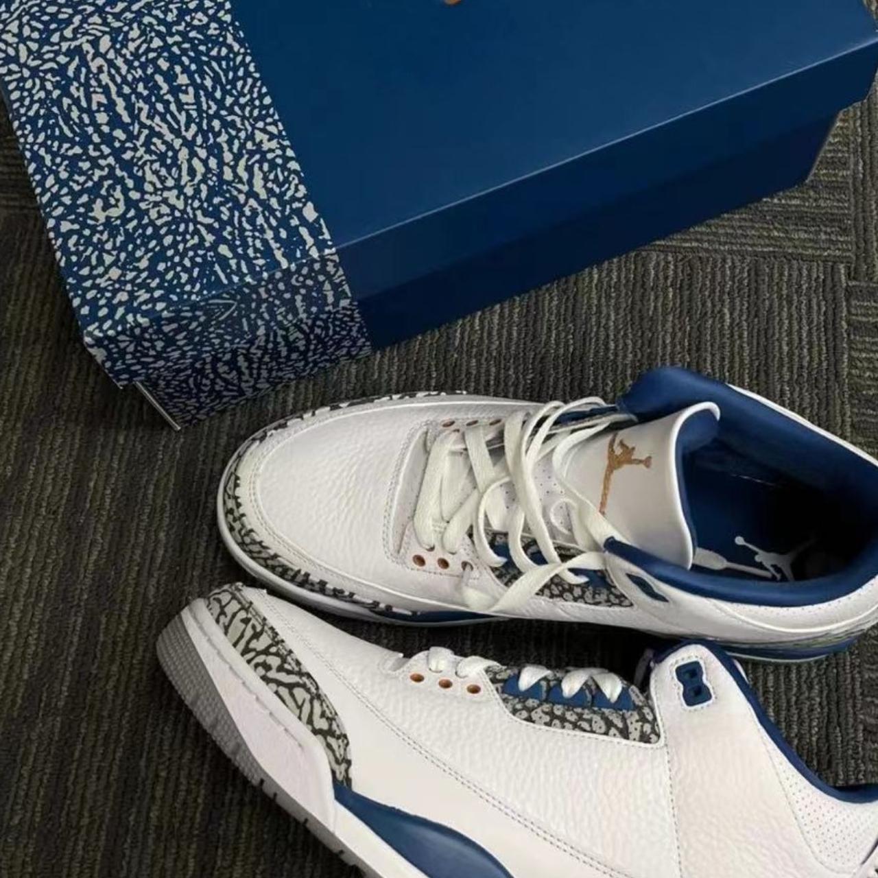 michael jordan blue shoes