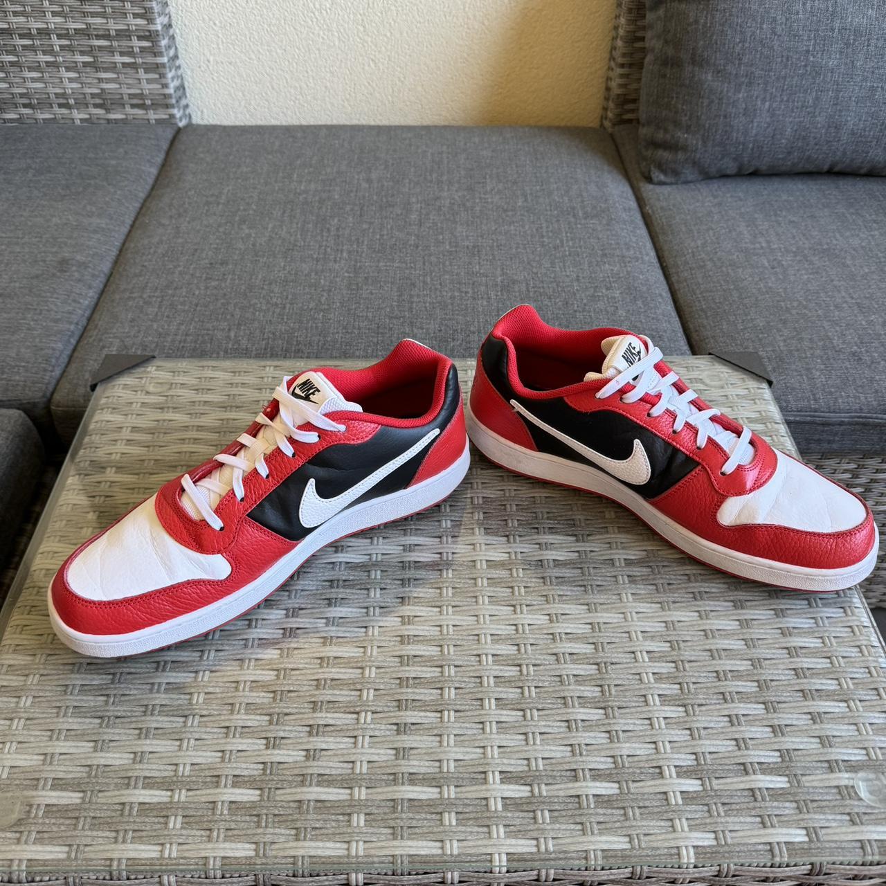 nike ebernon red