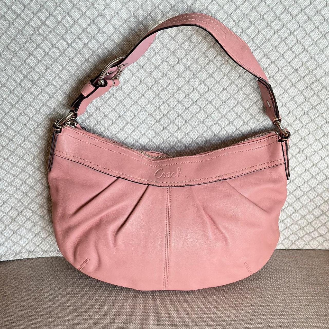 バッグ Coach Pink Soho Pleated Hobo Shoulder Coach Soho Pleated Pink Large Shoulder bag - | Depop