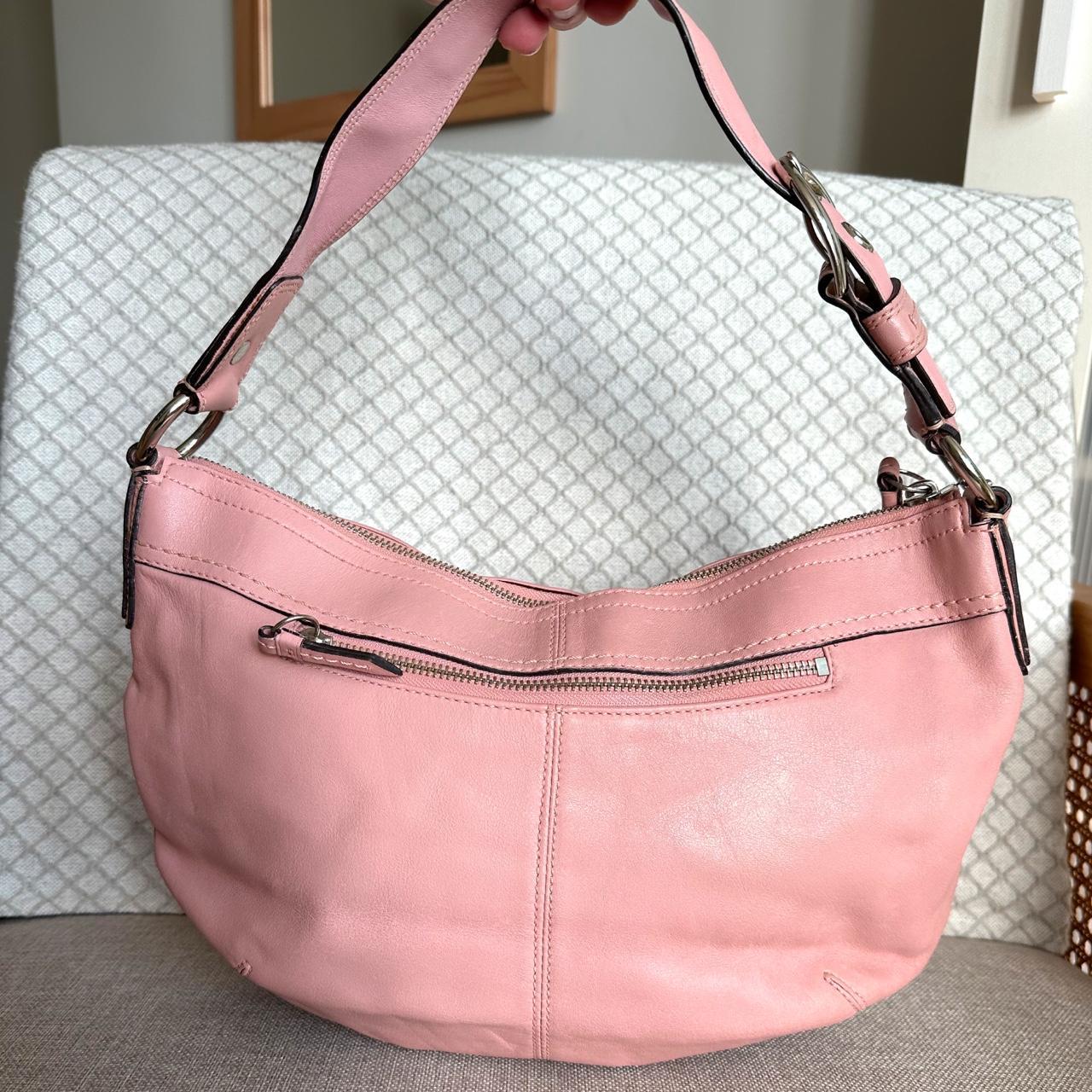 バッグ Coach Pink Soho Pleated Hobo Shoulder Coach Soho Pleated Pink Large Shoulder bag - | Depop