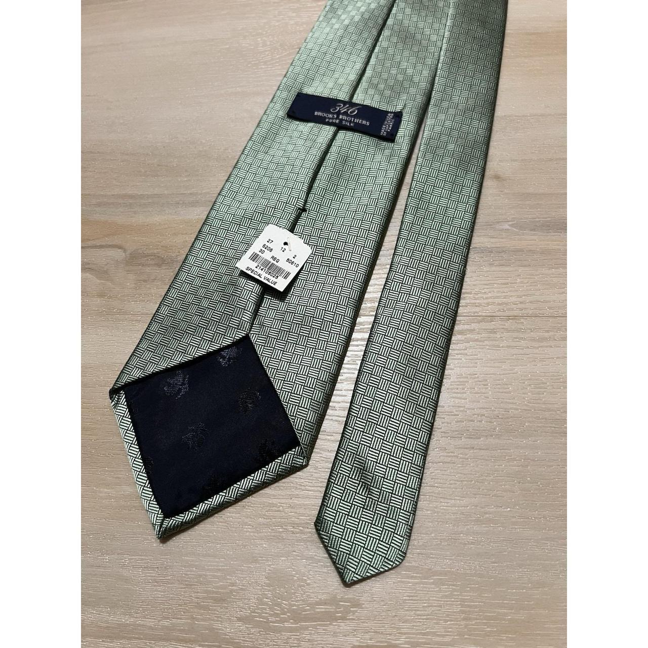 item listed by emgreenos
