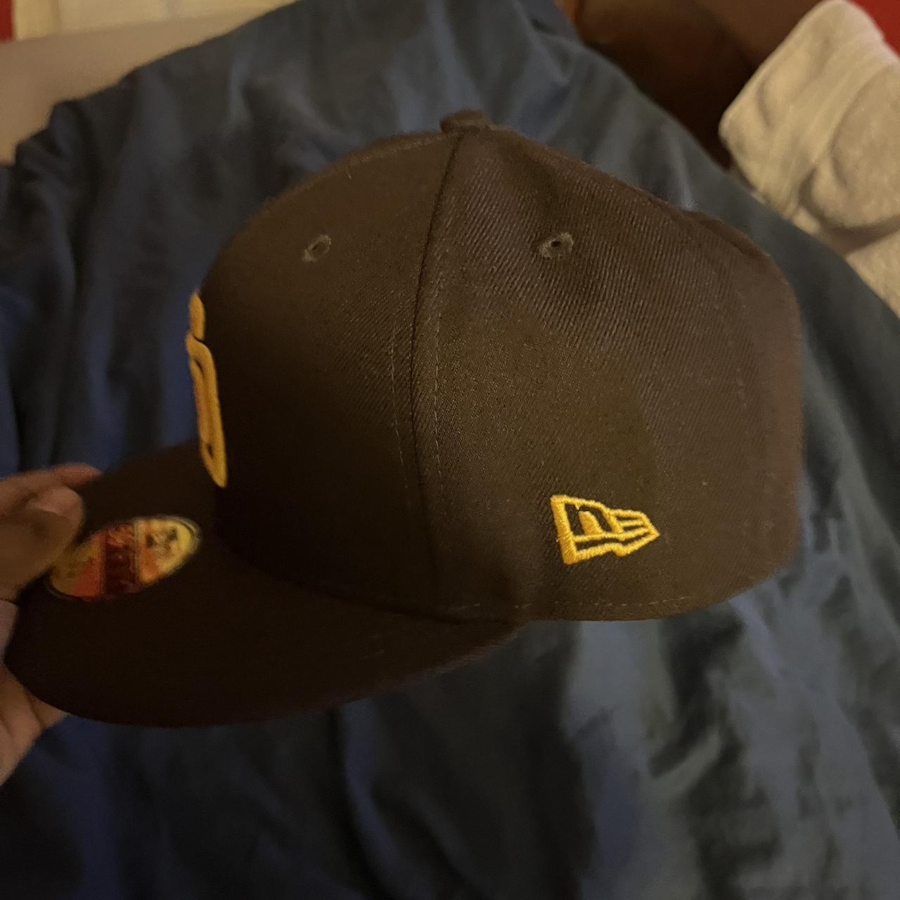 San diego padres fitted hat size 7 5/8 good... - Depop