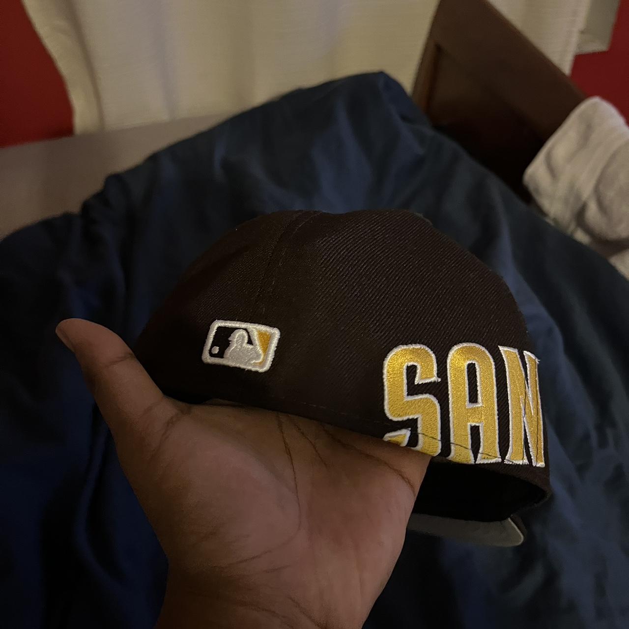 San diego padres fitted hat size 7 5/8 good... - Depop