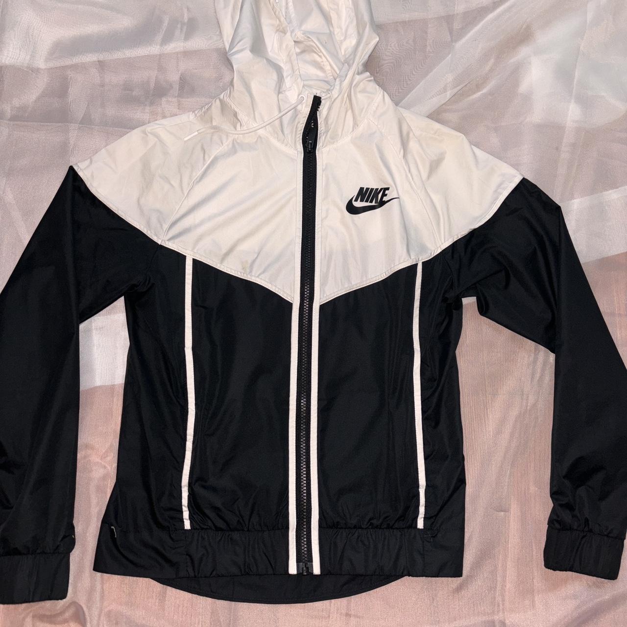 Nike windbreaker women black best sale