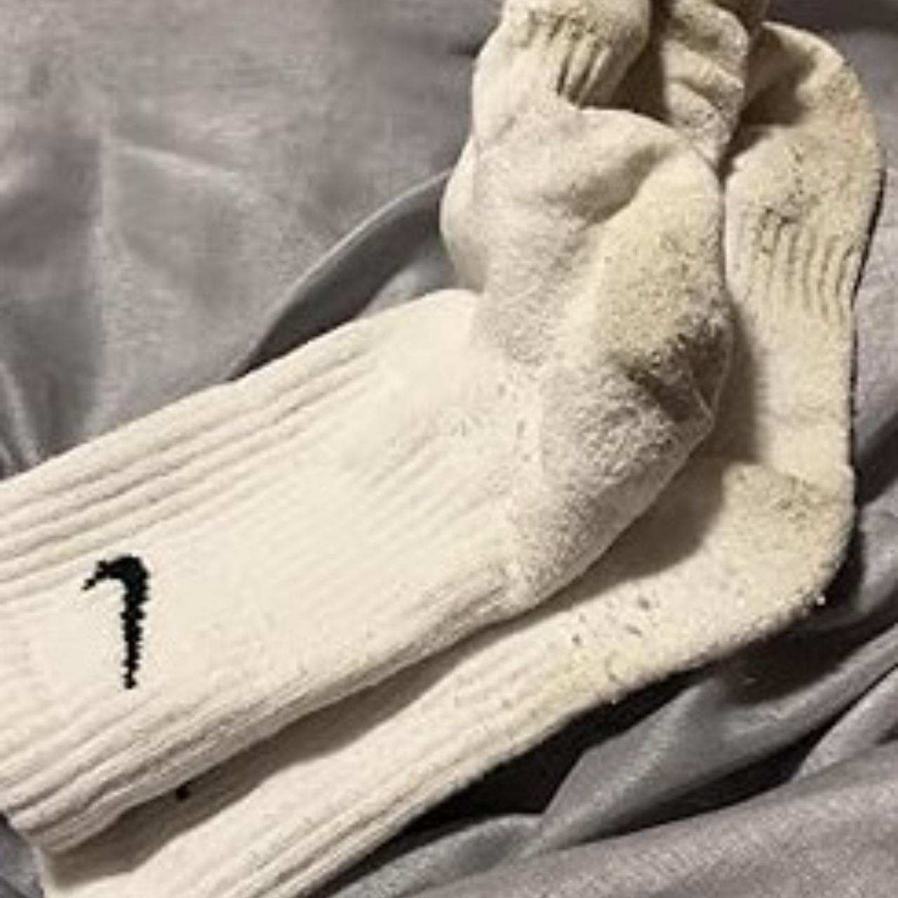 womens long white nike socks