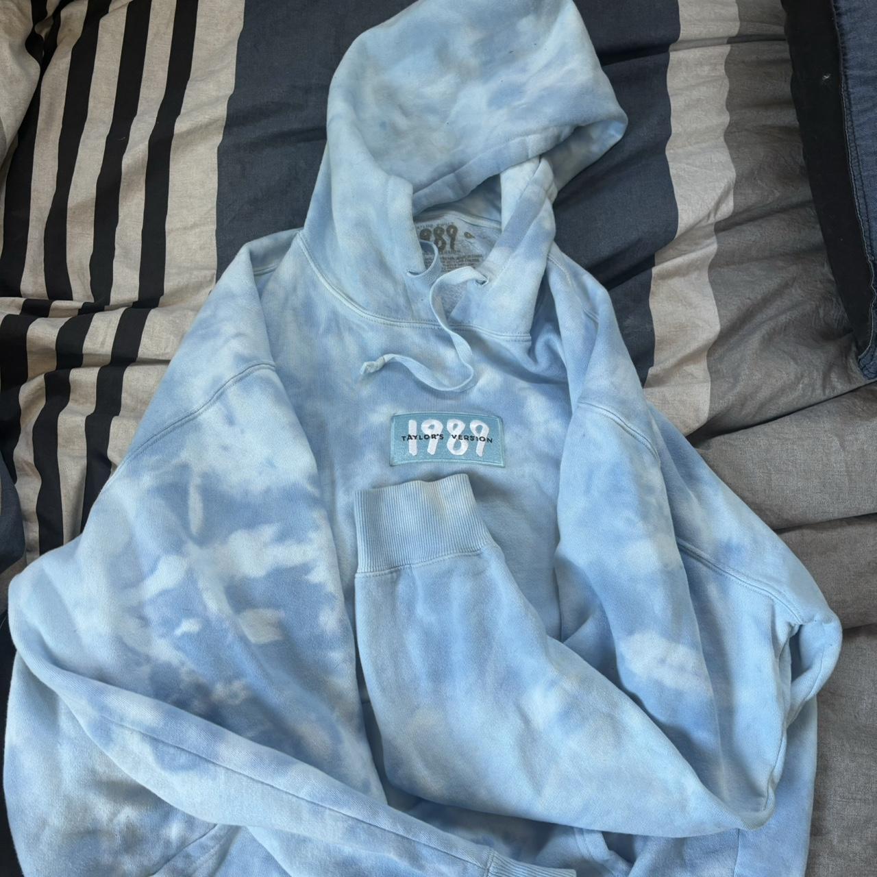 Taylor swift 1989 blue tie dye batch hoodie | Depop