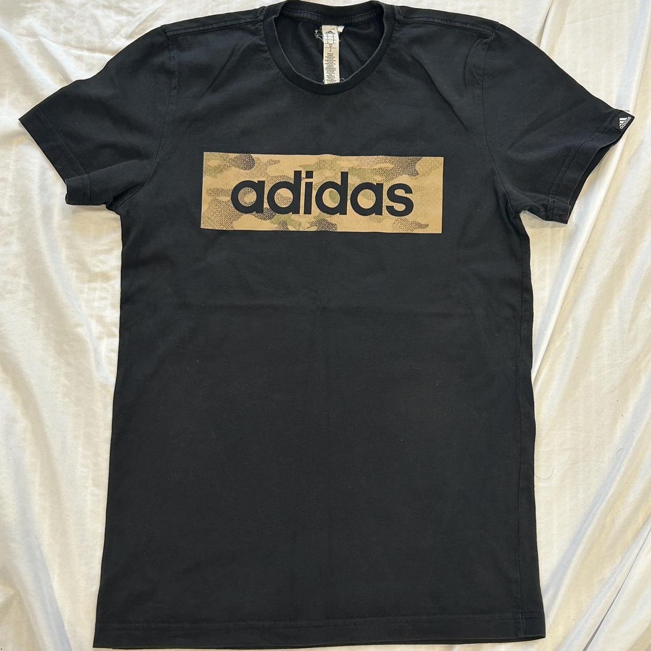 Adidas shirt gold shops logo