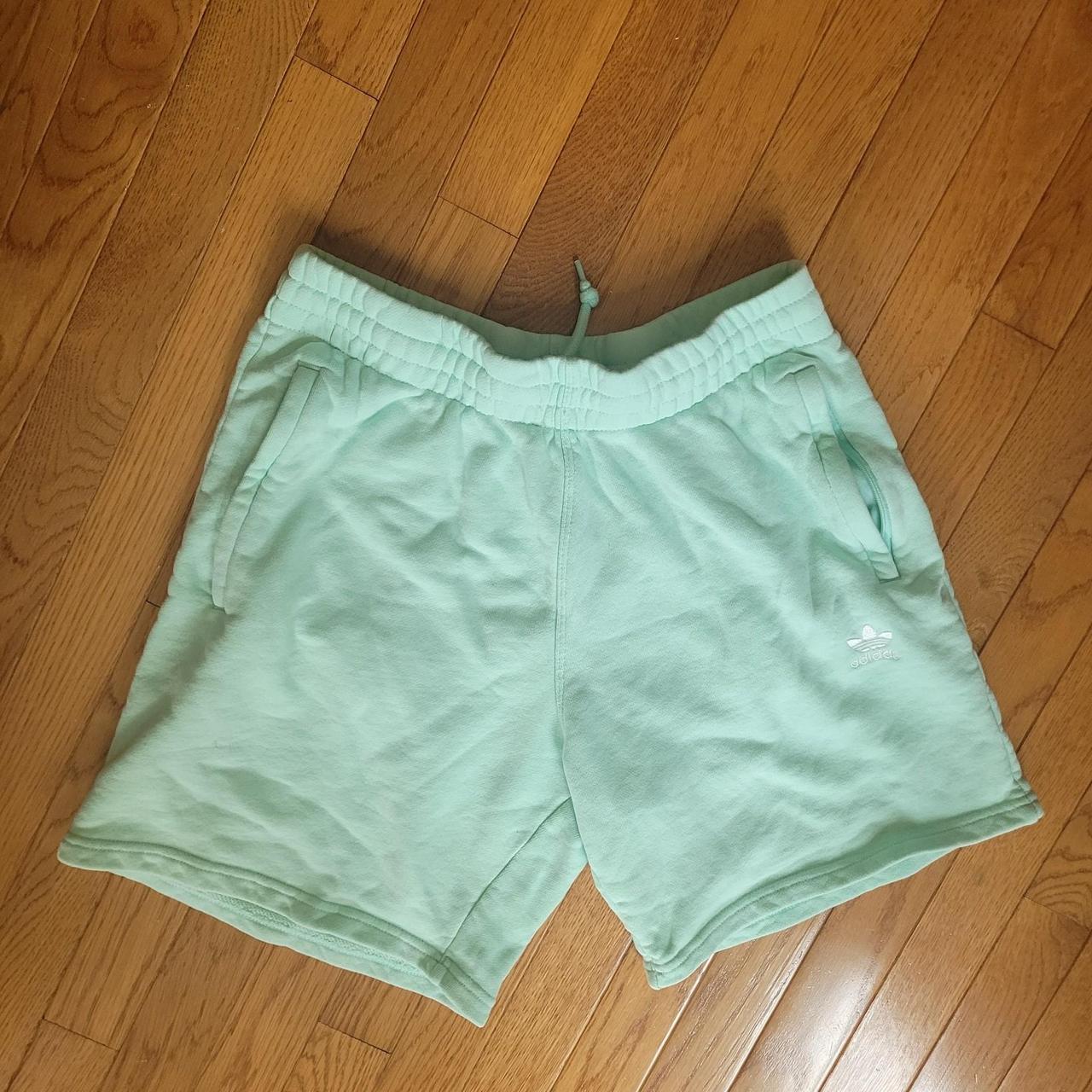 item listed by bellaprincipe04