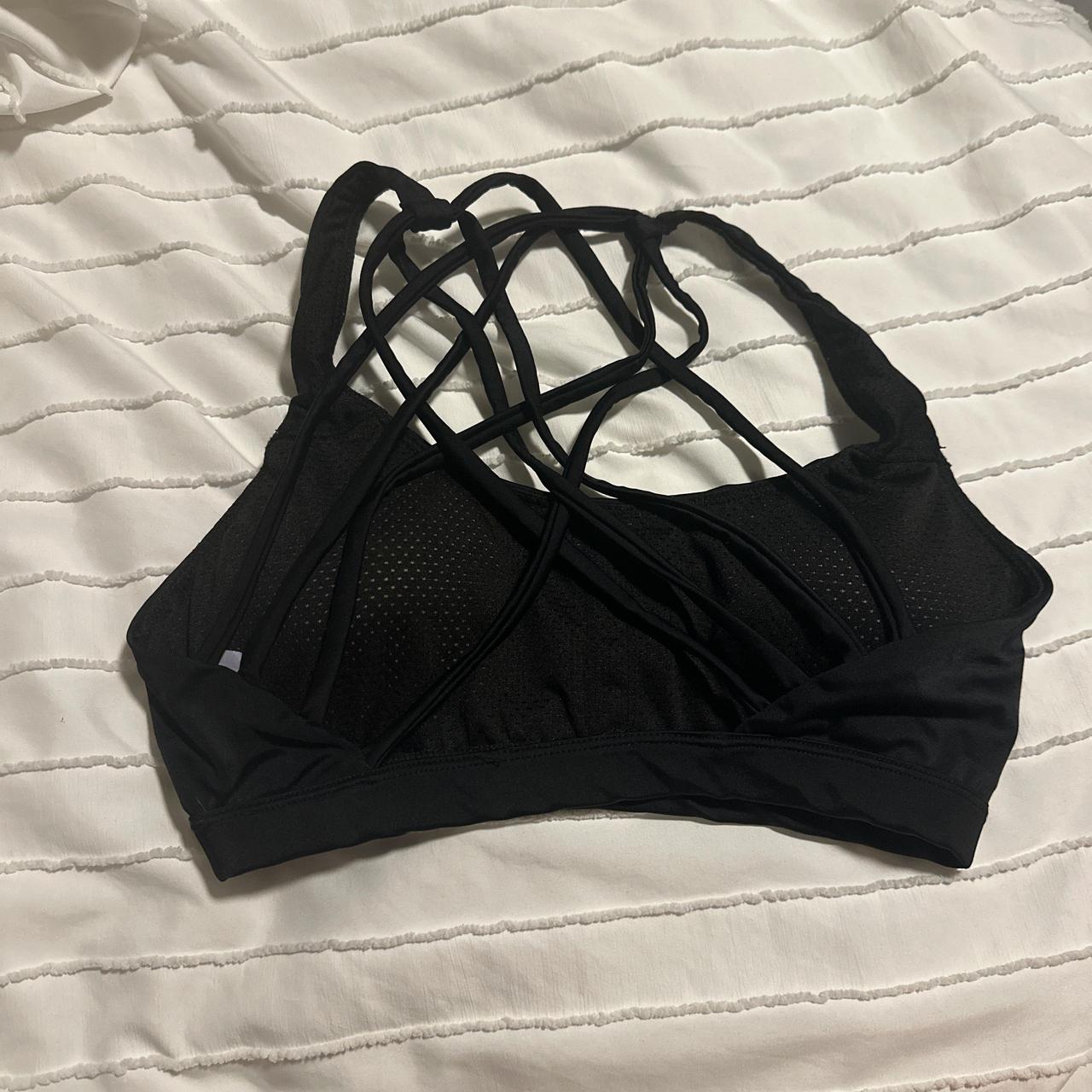 Black sports bra - Depop