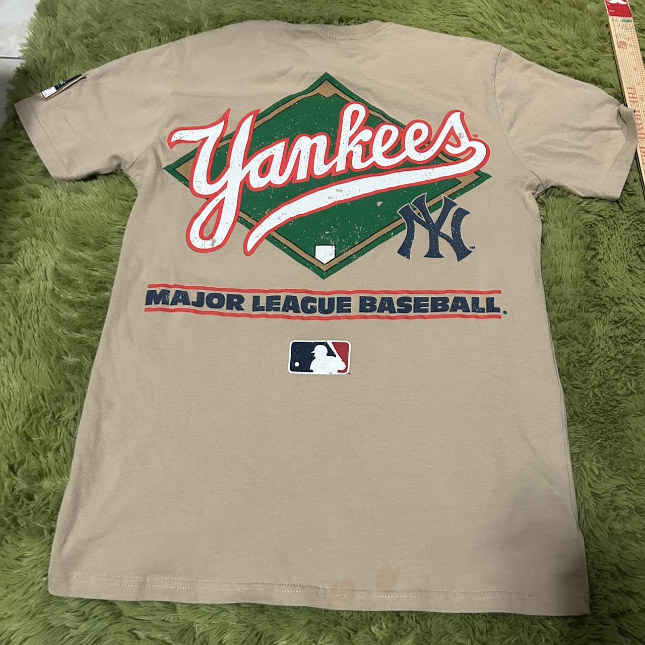 Mitchell & Ness Men's T-shirt - Tan/Cream - M – Mitchell & Ness New York Yankees baseball …
