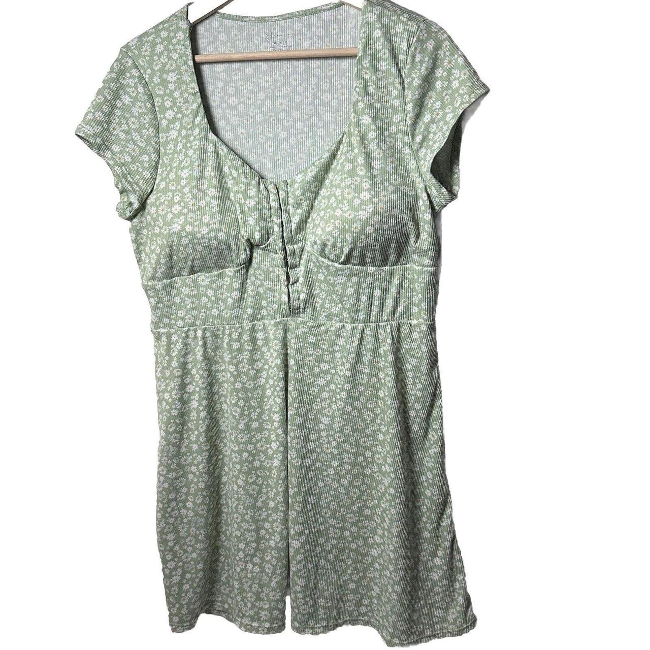 Preowned, good condition Friends Rachel or Depop