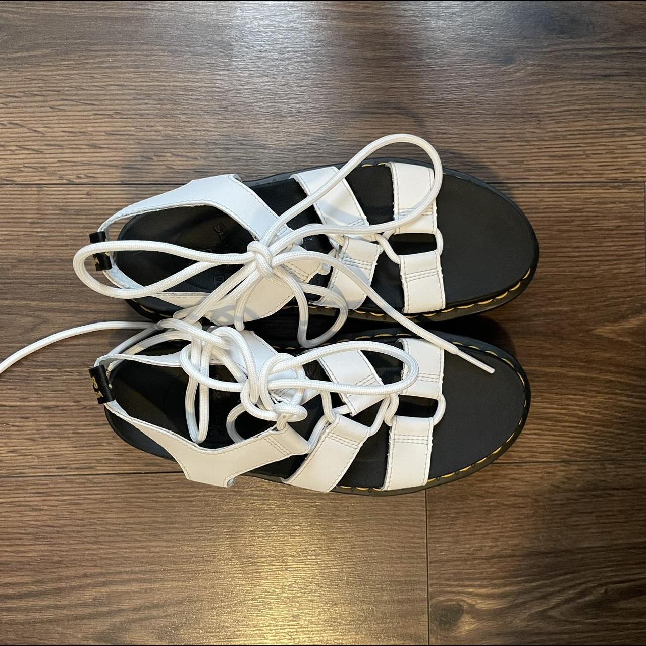 nartilla sandals white