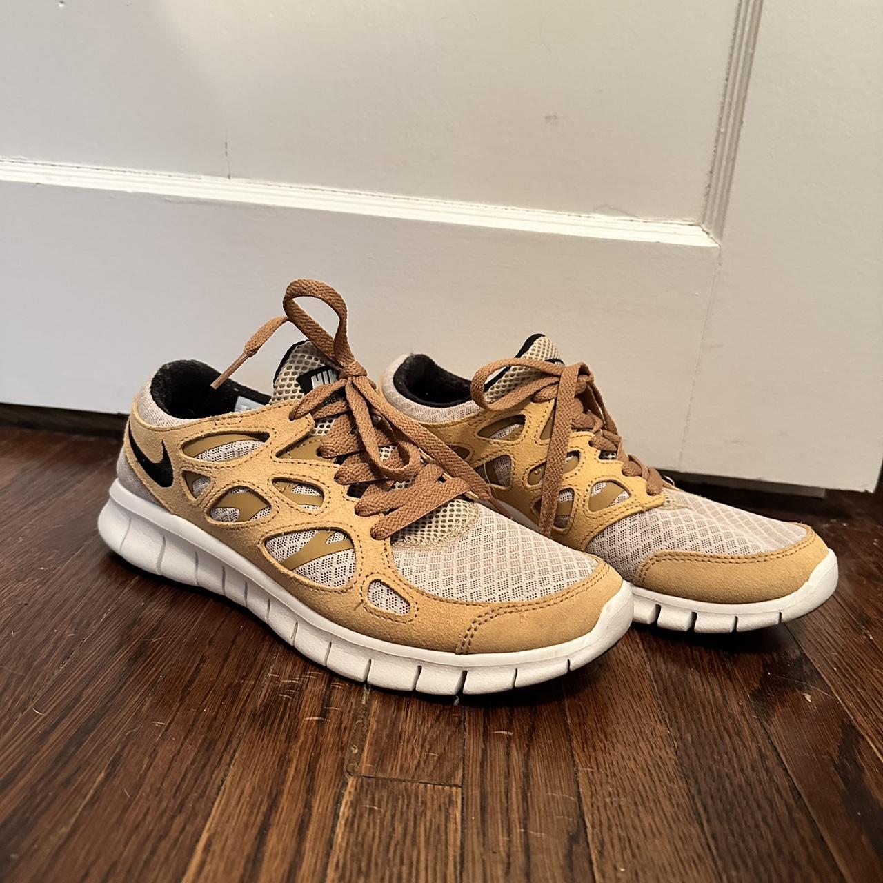 Tan nike running top shoes