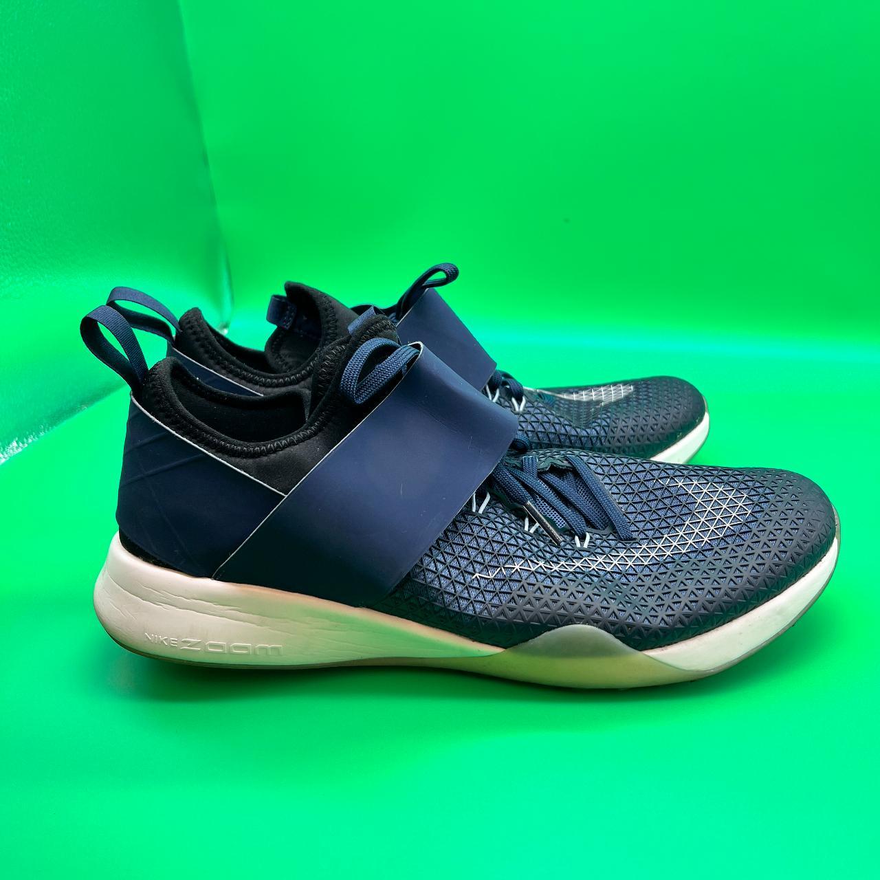 nike air zoom strong 2 women's