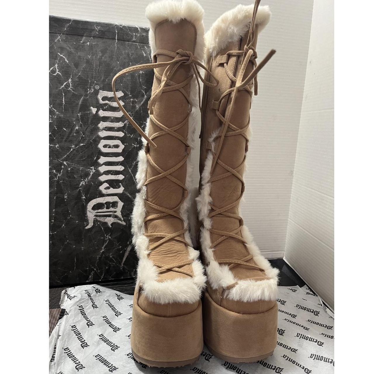 demonia camel tan