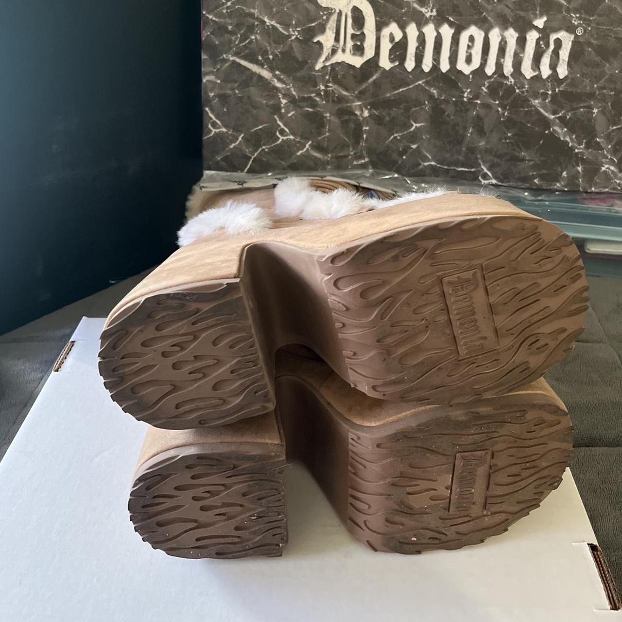 demonia camel tan