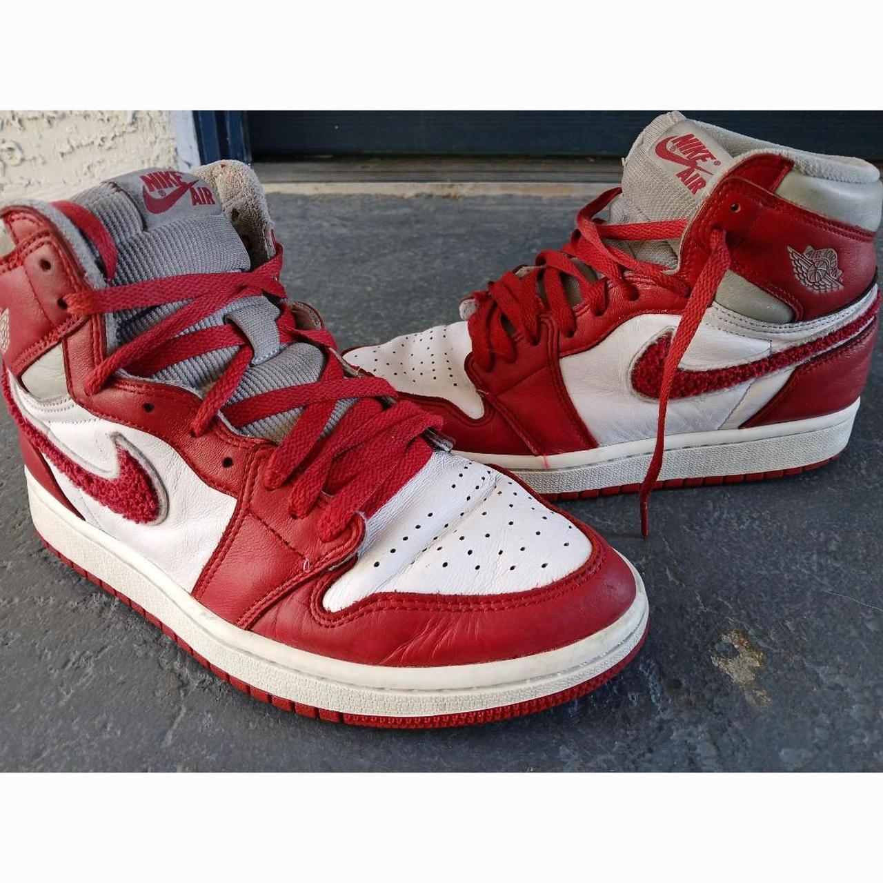 womens red and white nike shoes