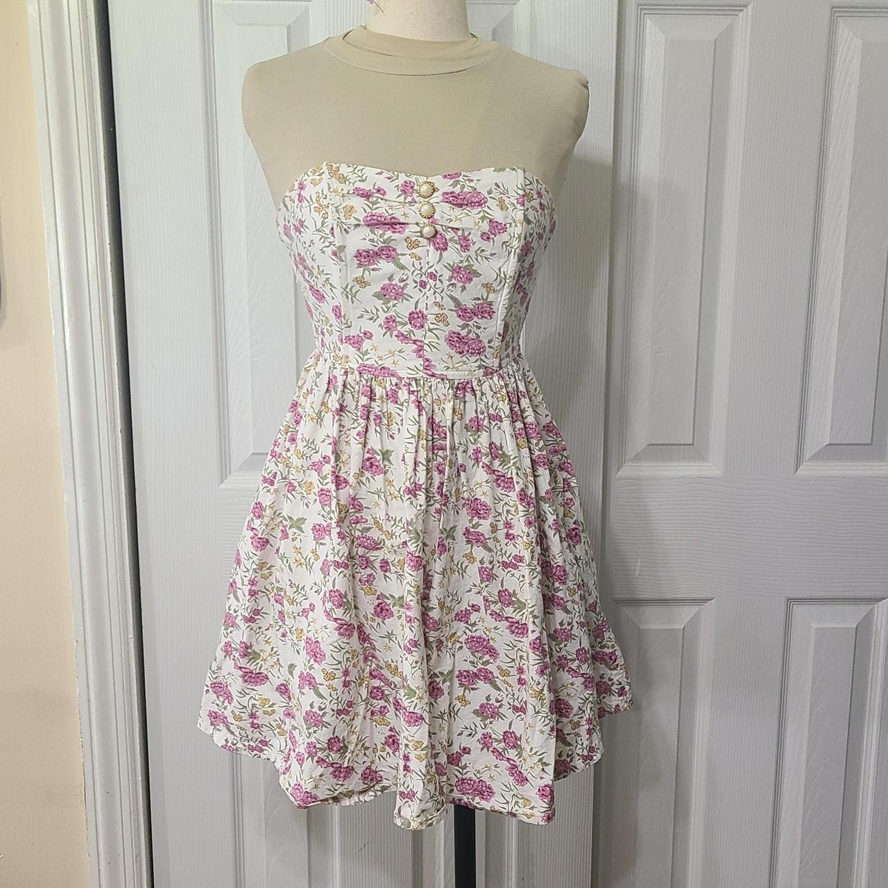 Vintage Charlotte ruse summer dress. It has pockets!... - Depop